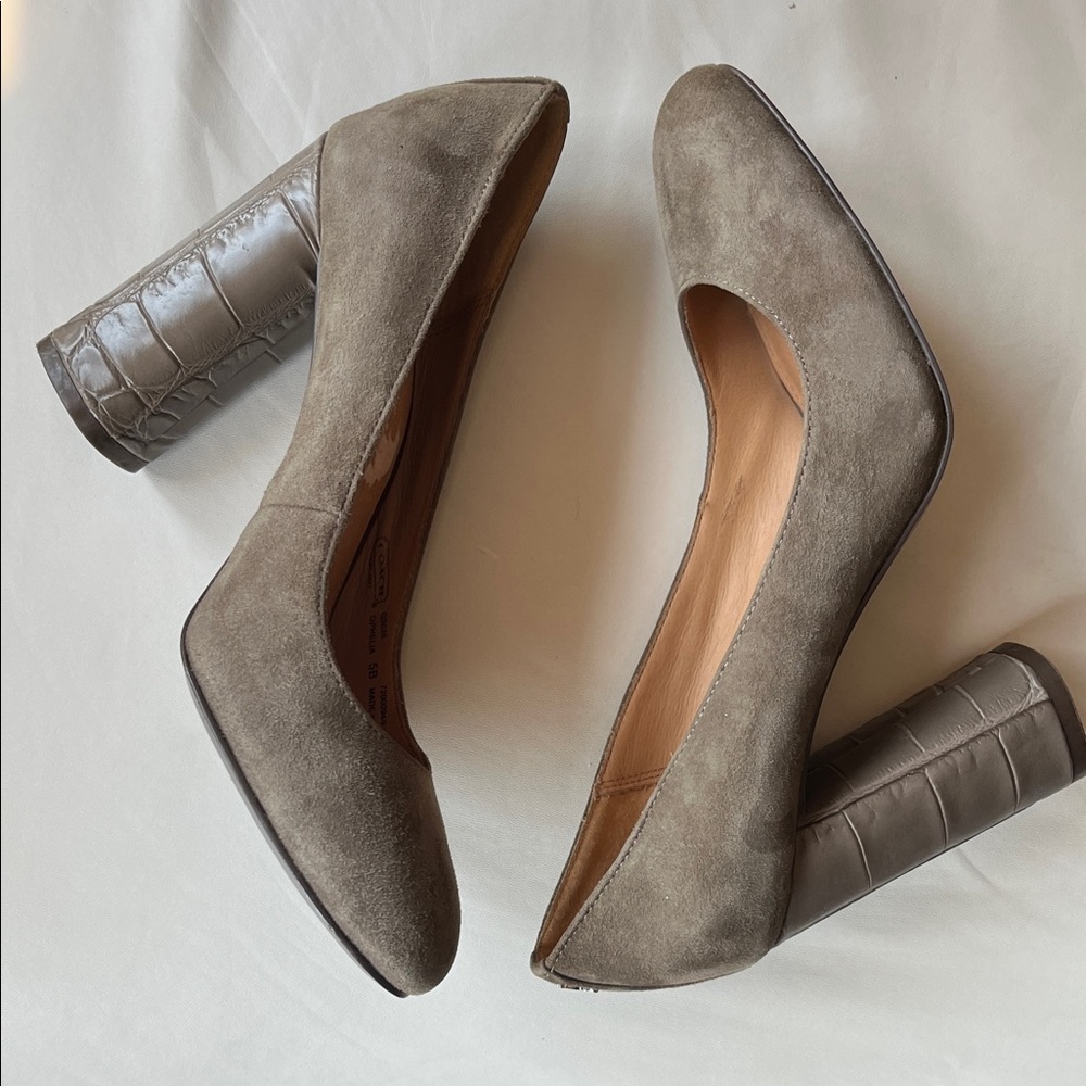 Coach Gray Suede Block Heel Pumps Office Formal 3 inch High - Picture 9 of 10